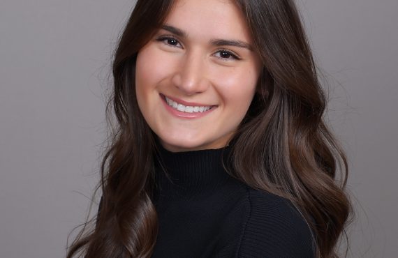 Elayna Barmak